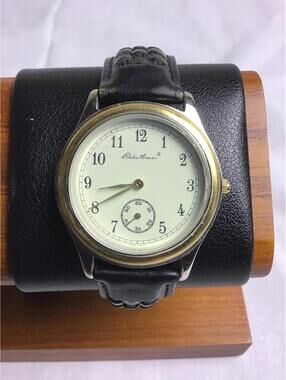 Eddie Bauer Classic Men's Wristwatch with Black Leather Band